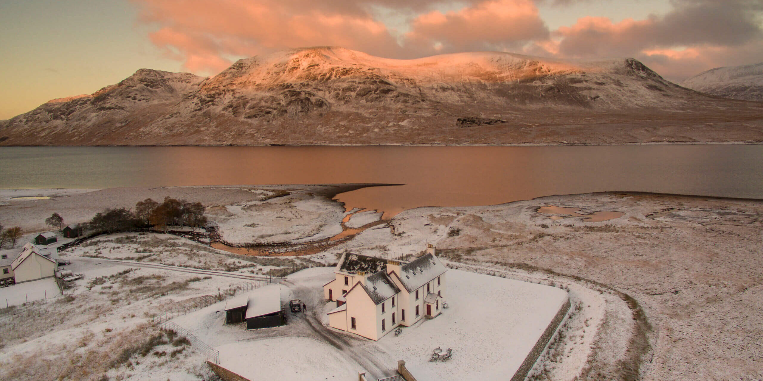 Corrievarkie in the beautiful winter with breath-taking views of Loch Ericht and the munros that surround it (Ben Alder Estate).