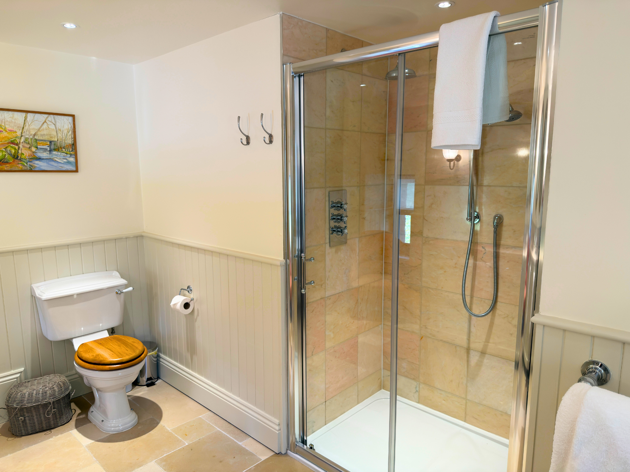 An ensuite bathroom in Dalnaspidal lodge (Ben Alder Estate).