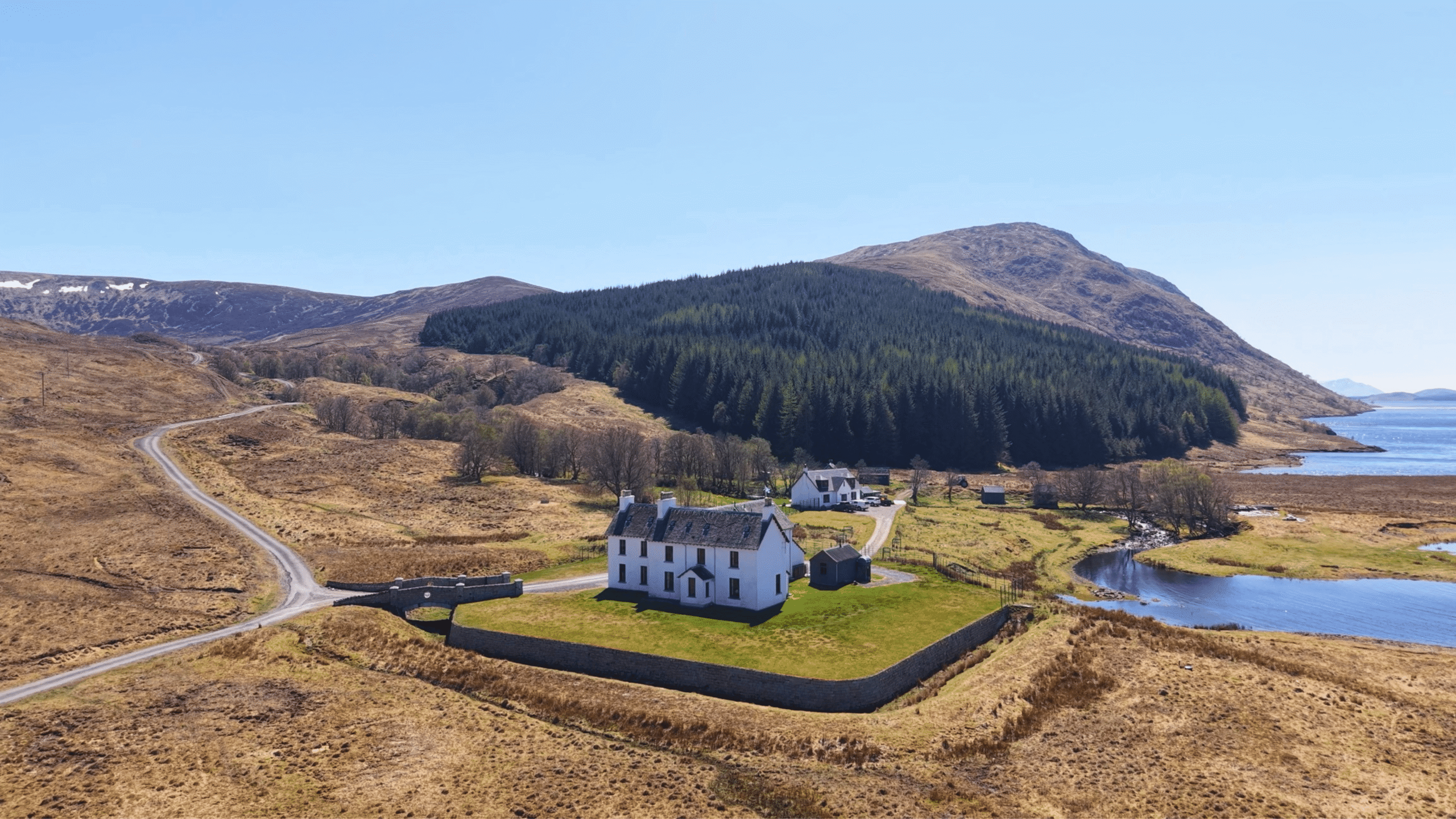 A loch-based view of Corrievarkie Lodge (Ben Alder Estate).