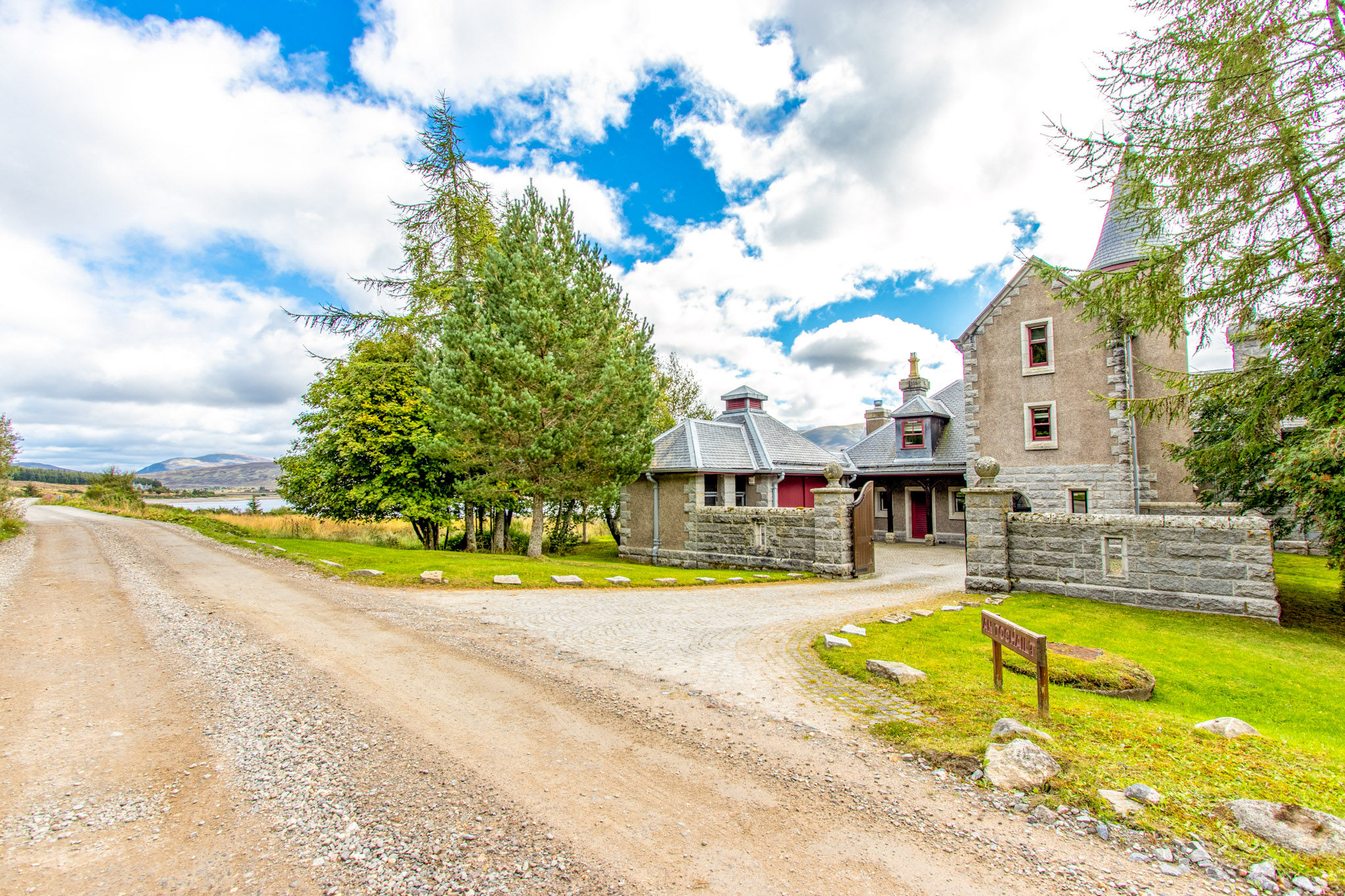 The enclosed driveway of An-Tochailt Lodge (Ben Alder Estate)