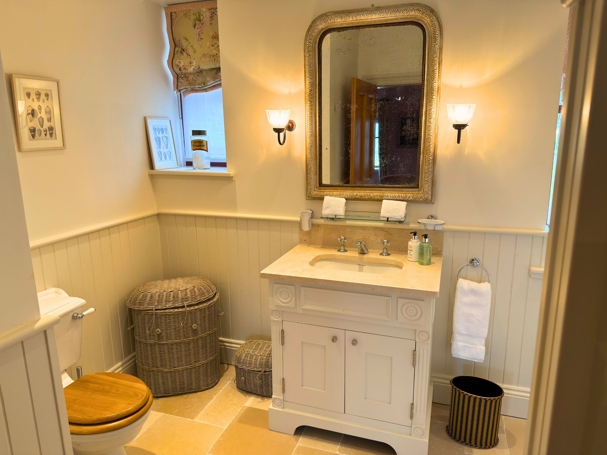 An en-suite bathroom in Dalnaspidal Lodge (Ben Alder Estate).