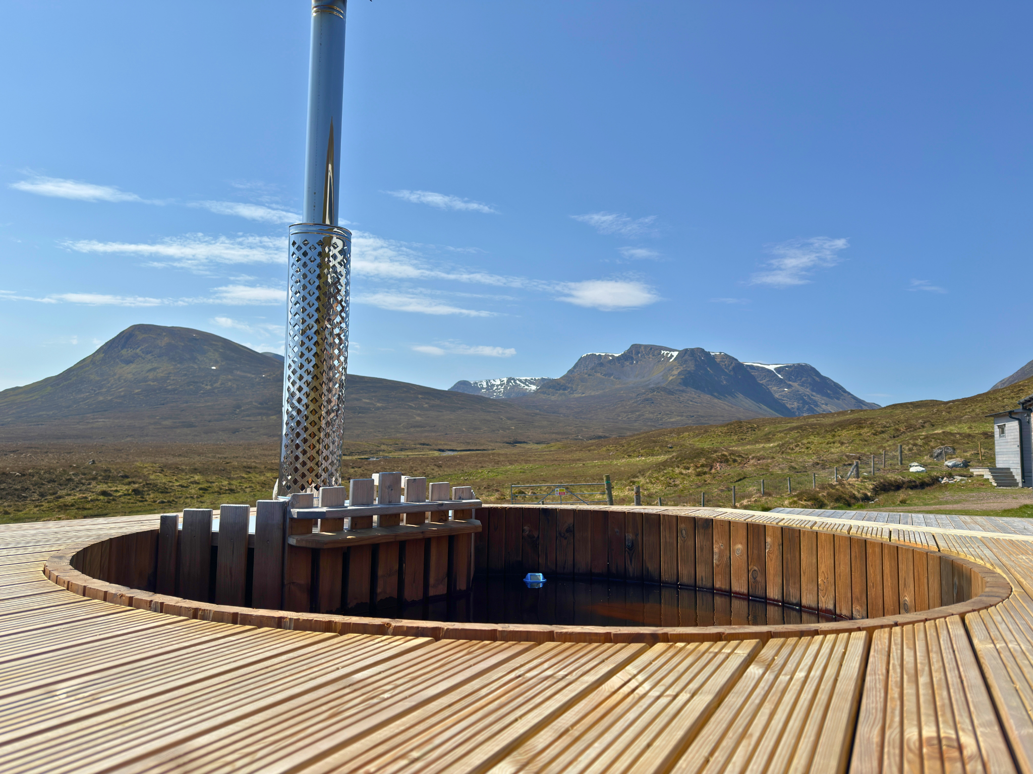 The wood-fired hot tub at Culra Lodge (Ben Alder Estate).