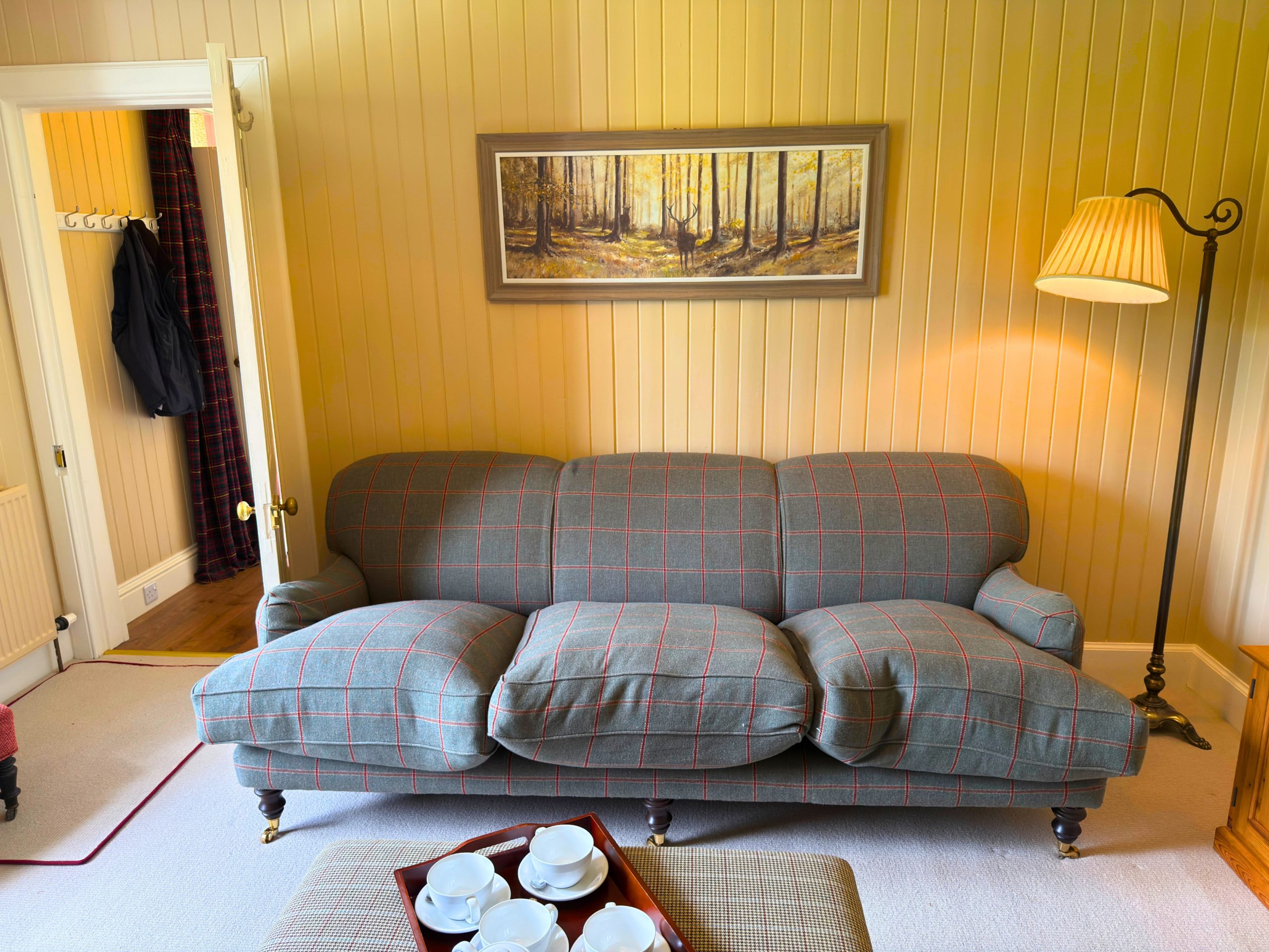 The living room in Strathmashie Cottage (Ben Alder Estate).