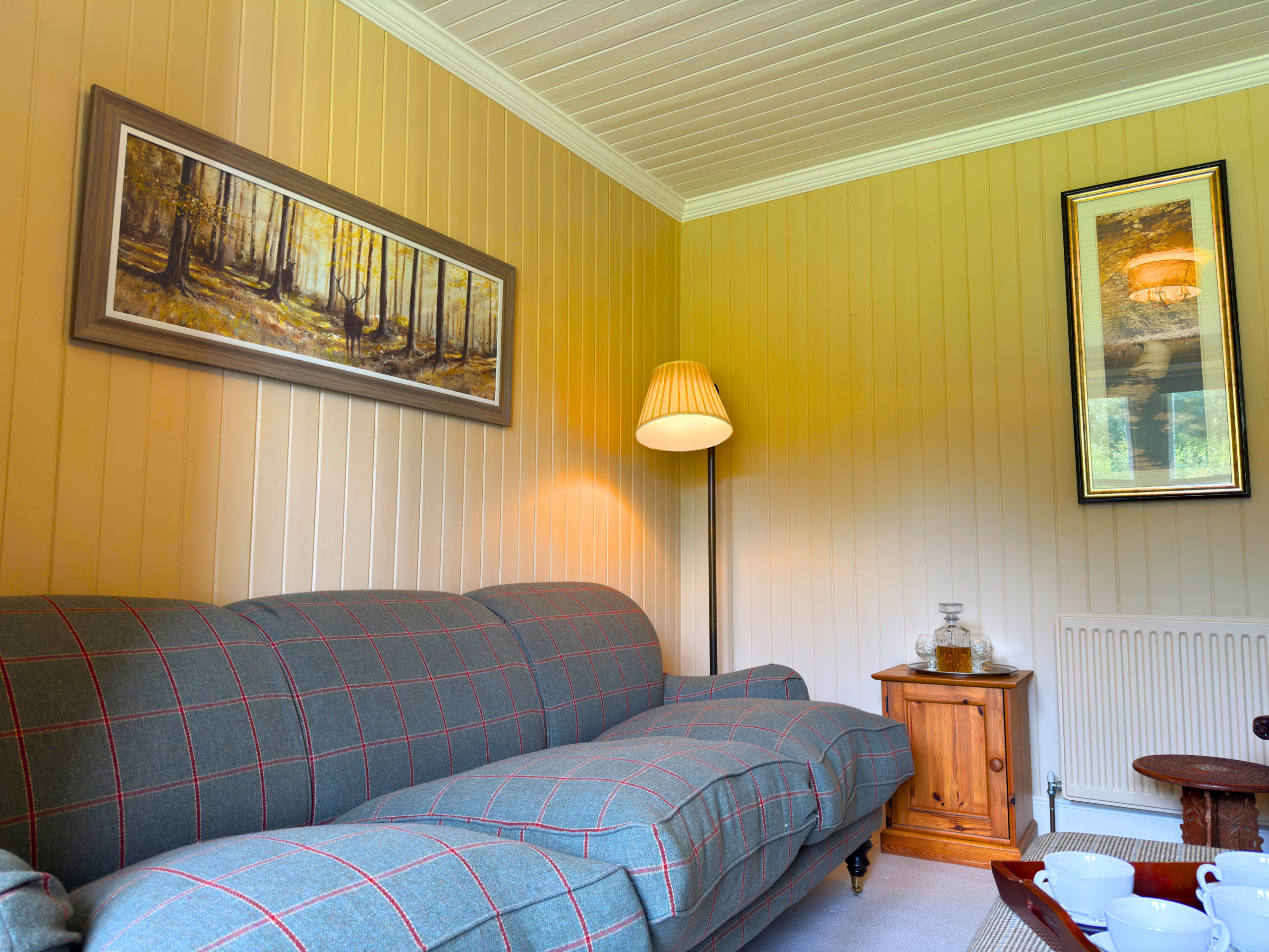 The living room in Strathmashie Cottage (Ben Alder Estate).