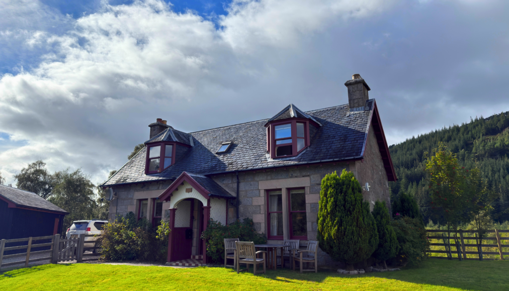 A beautiful day at Strathmashie Cottage (Ben Alder Estate)